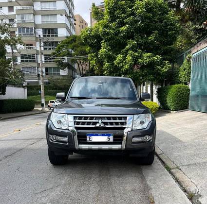 MITSUBISHI PAJERO 3.2 HPE 4X4 7 LUGARES 16V TURBO INTERCOOLER DIESEL 4P AUTOMÁTICO
